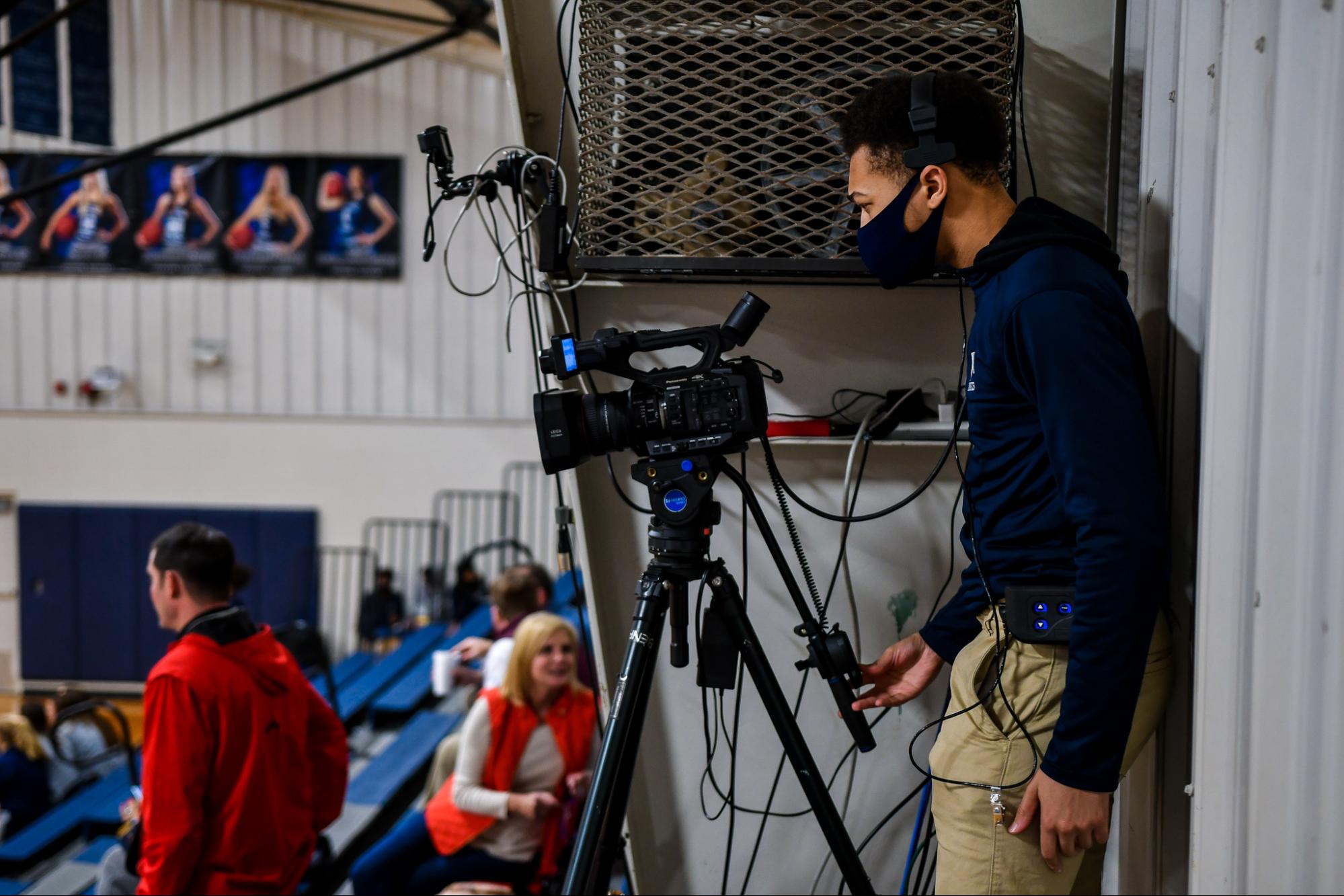 Broadcasting Class Sports Broadcasting Class Challenges and Connects Students - Jackson ...